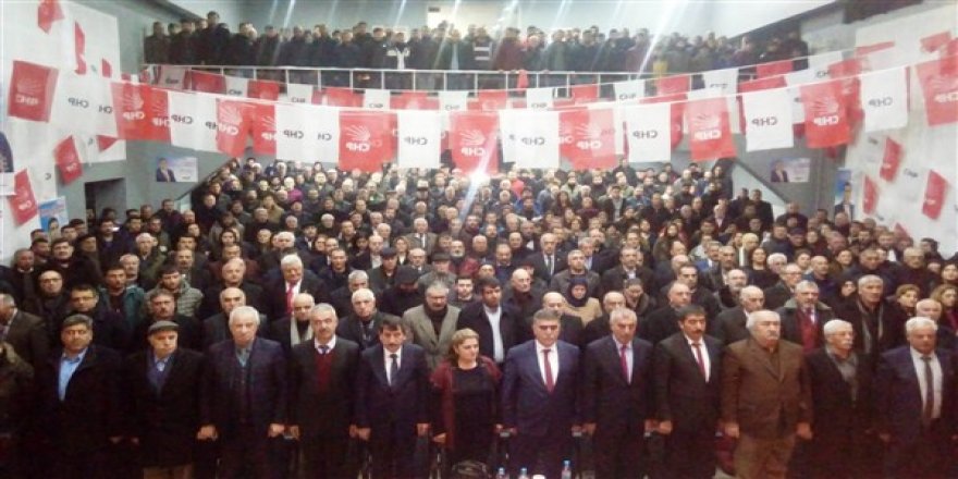 CHP Kars Belediye Başkan Adayı Taner Toraman, coşkuyla karşılandı