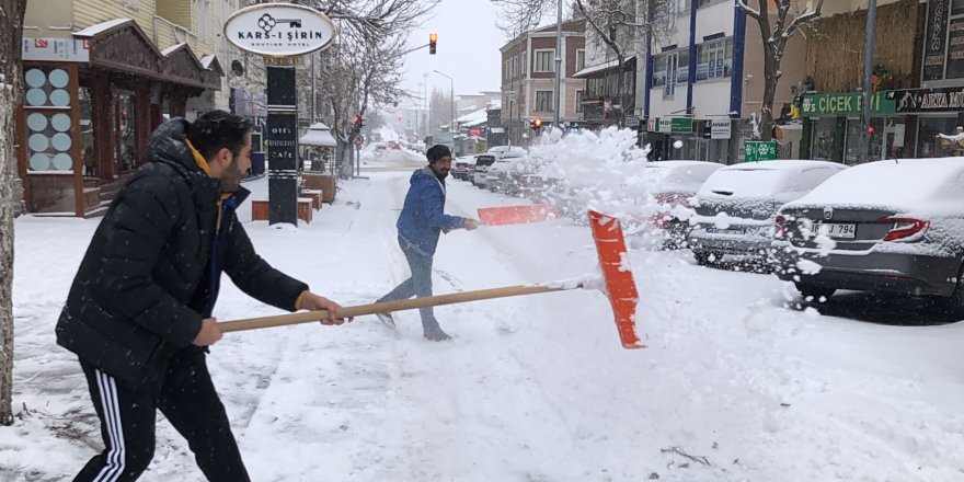 Kars’ta kar yağışı etkili oldu