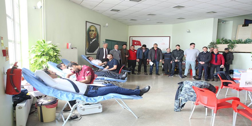 DSİ 24. Bölge Müdürlüğünden Kızılay'a kan bağışı