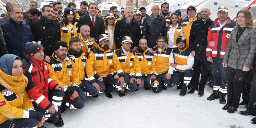 Kars’ta tam donanımlı 11 ambulans hizmete girdi