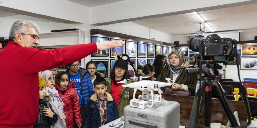 Fotoğraf Sanatçısı Özgen Beşli BİLSEM Öğrencileri ile Buluştu