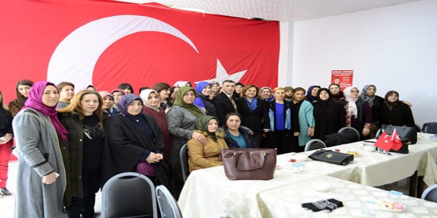 AK Parti Kars İl Kadın Kollarından Cumhur İttifakı adayına ziyaret