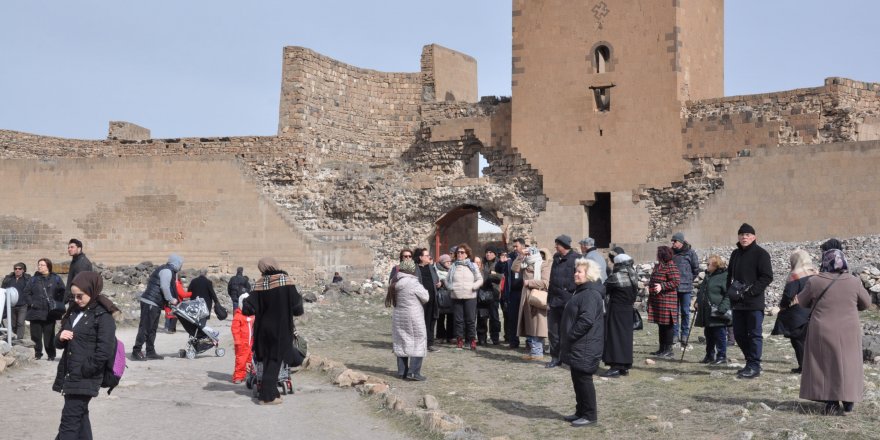 40 kapılı kent Ani’ye yoğun ilgi