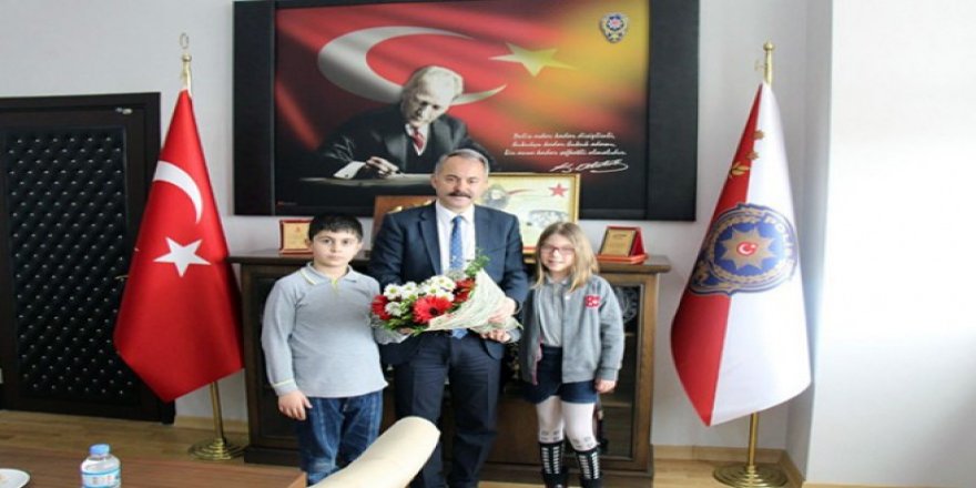 Öğrenciler, Türk Polis Teşkilatının 174’ncü kuruluş yıldönümünü kutladı