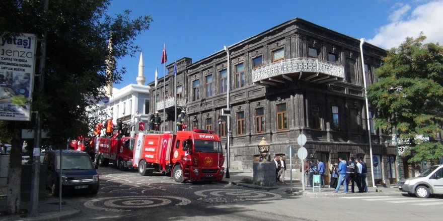 Kars Belediyesi'nden su ve emlak borcu bulunan vatandaşlara çağrı