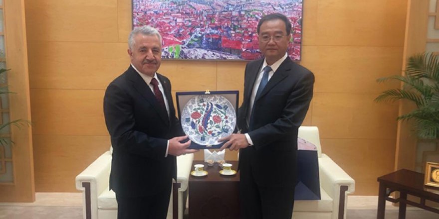 Ahmet Arslan Başkan Li’yi ziyaret etti