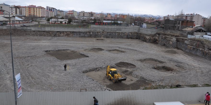  Kars’ta Sultan Alpaslan Külliyesi’nin yapımına yeniden başlandı 