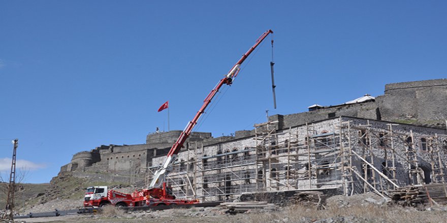 Kars Beylerbeyi Sarayı’nda çalışmalar yeniden başladı