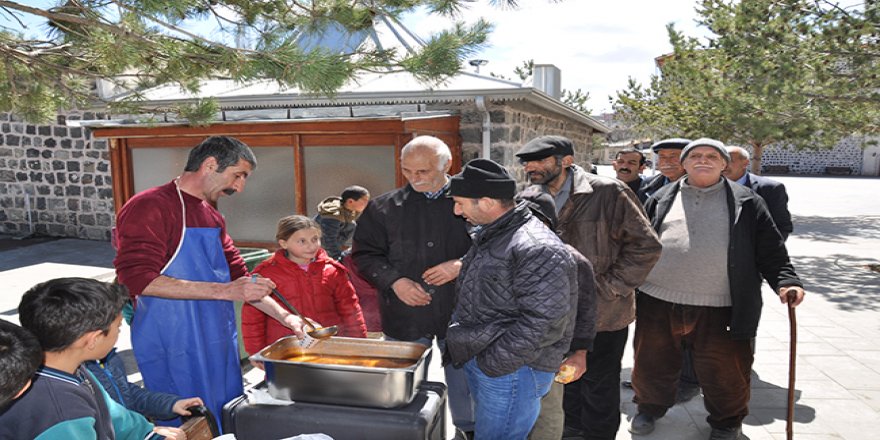 Kars Valiliği'nden “iyilik çorbası” ikramı