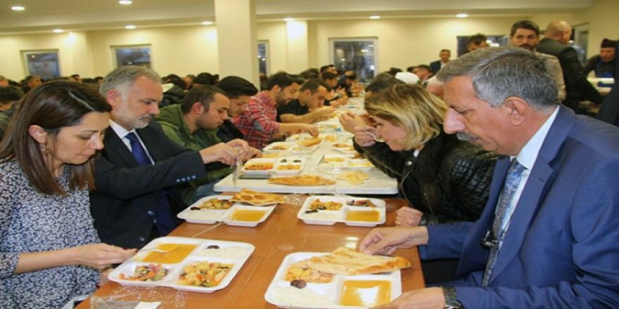 Kars Belediyesi'nden 500 kişiye iftar