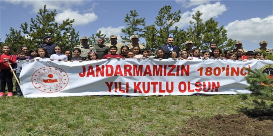 Kars’ta Jandarma 180. yıldönümünü ağaç dikerek kutladı 