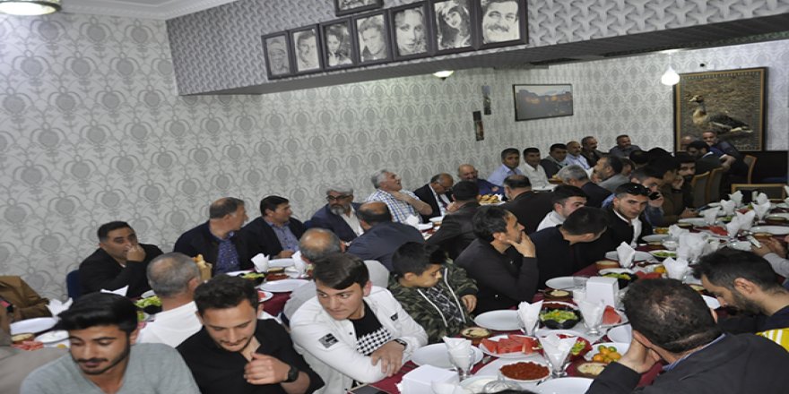 Kars’ta gelenek bozulmadı, spor camiası iftarda buluştu