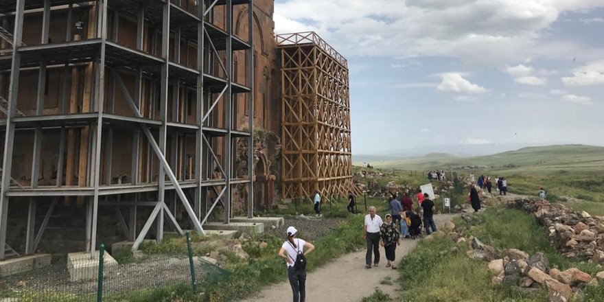 "Medeniyetler Beşiği Ani Örenyeri" ziyaretçi akınına uğruyor