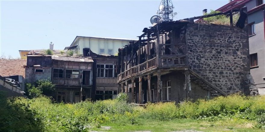 ​​​​​​​Yeni veraset yasası Kars’ta yüzlerce tarihi binayı kurtarabilir