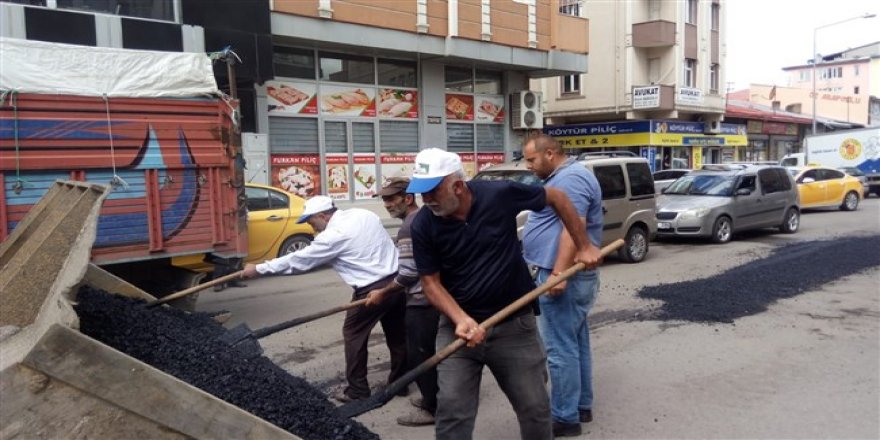 Kars Belediyesi yama çalışması başlattı