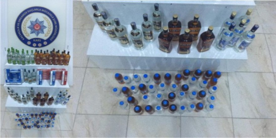  Kars’ta 84 şişe kaçak içki ele geçirildi 