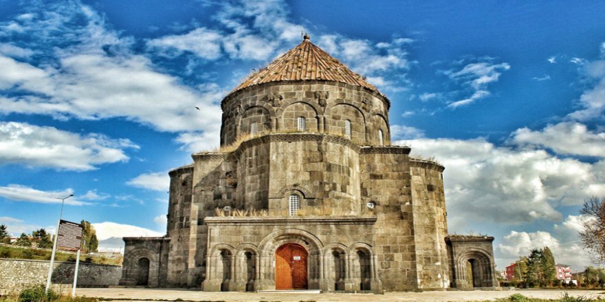 Kars Kümbet Cami yoğun ilgi görüyor 