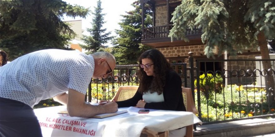 Kars'ta 15 Temmuz Anı Defteri açıldı