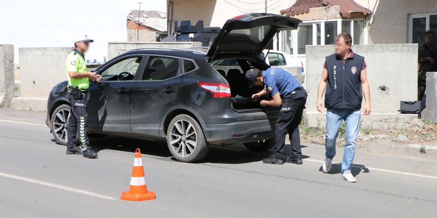 Kars’ta bin polisle huzur uygulaması