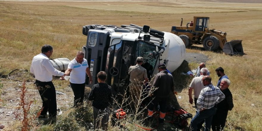 Kars’ta beton mikseri devrildi: 1 yaralı 