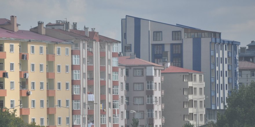  Kars’ta kiralık evler el yakıyor