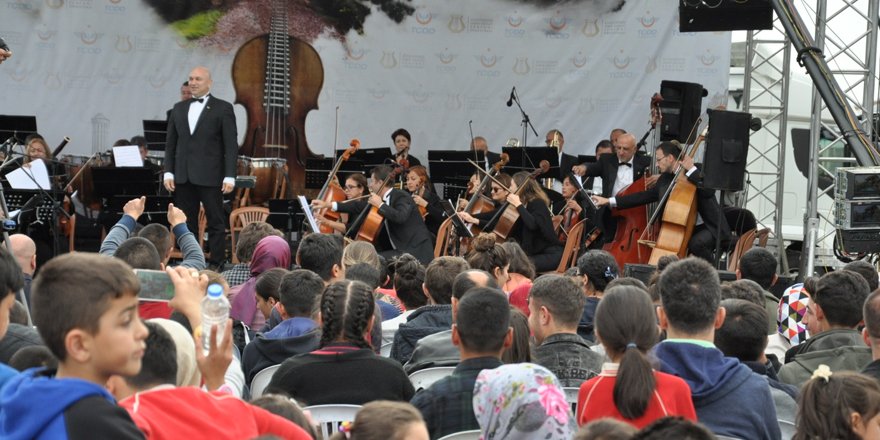 Karslı çocuklardan senfoni konserine yoğun ilgi