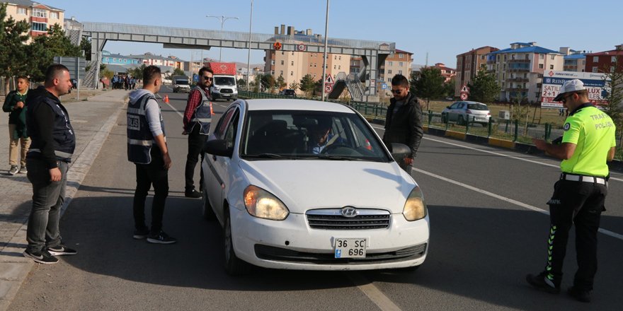 Dumansız Araç Uygulaması’nda 7 araç sürücüsüne ceza uygulandı