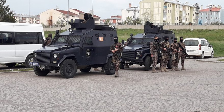 Arazi kavgasında 6 kişiyi öldüren cinayet zanlılarından 1'i yakalandı