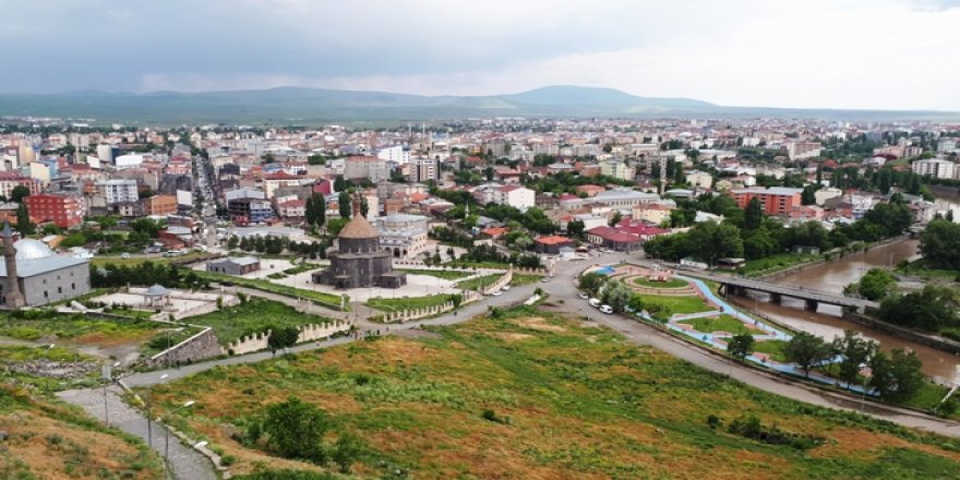 Kars halkı gülmeyi unuttu