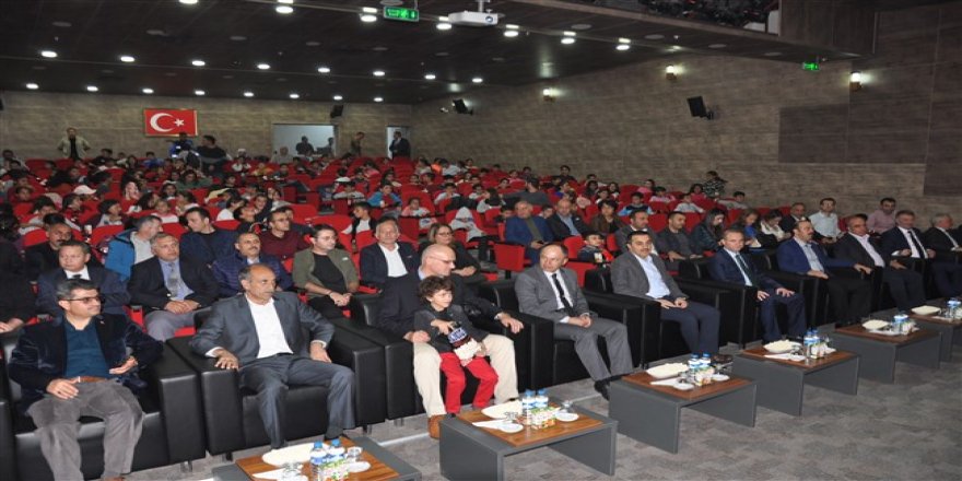 Kars’ta 100 çocuğa “120” filmi izletildi