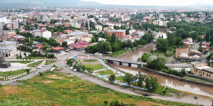 Kars, göç vermeye devam ediyor