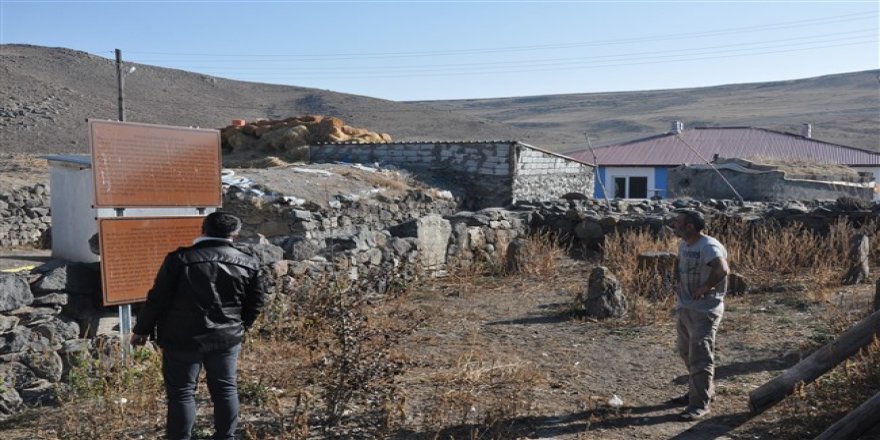 Kars’ta şehitlik bakımsızlıktan harabeye döndü