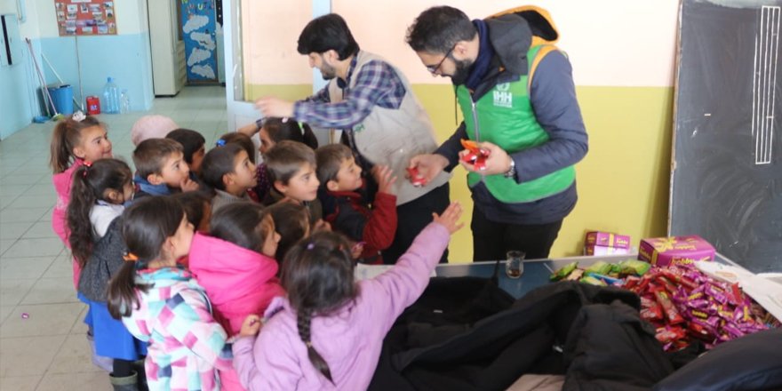 İzmirli gençlerden Kars’a kardeşlik köprüsü!