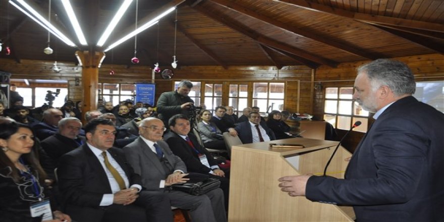 “Yerel Yönetimler, Demokrasi ve Kentleşme Politikaları” sempozyumda gündeme getirildi