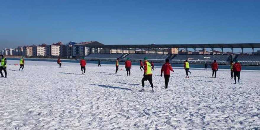 Kars 36 Spor Hoçvan Spor karşılaşması hazırlıklarını sürdürüyor