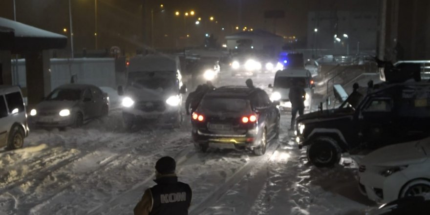 Kars'taki Suç Örgütüne Şafak Operasyonu