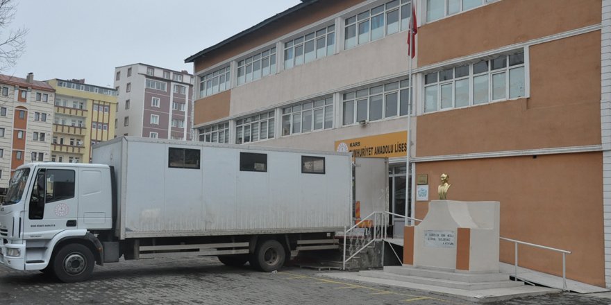 Kars’ta okulların taşınması başladı