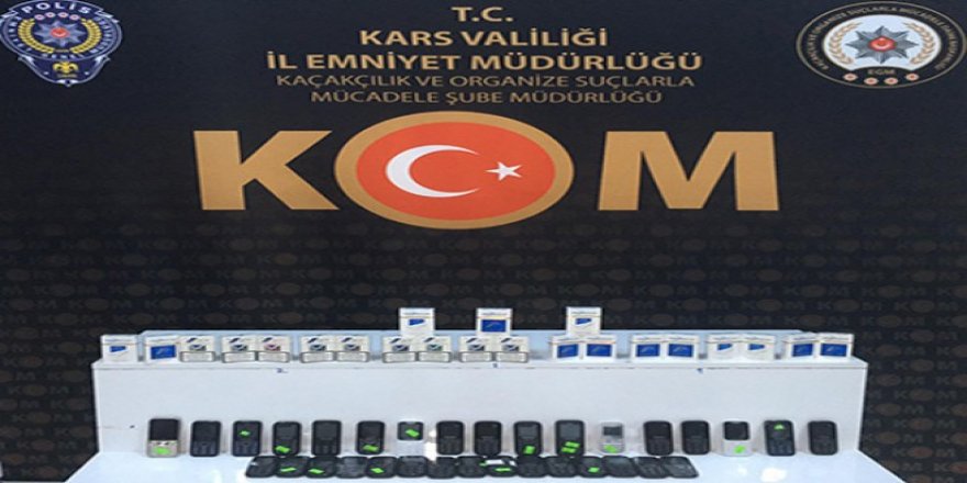 Kars’ta kaçak cep telefonu ve sigara yakalandı