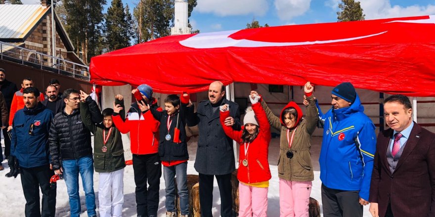 Sarıkamış’ta Türkiye Kızak Şampiyonası heyecanı sona erdi