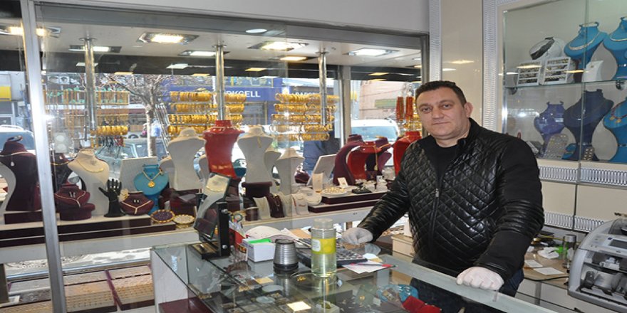 Kars’taki kuyumculardan ‘Koronavirüs’ tedbiri