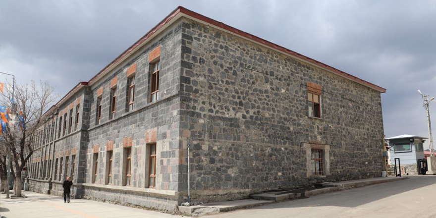 Kars’ta tarihi yapılar turizme kazandırılıyor