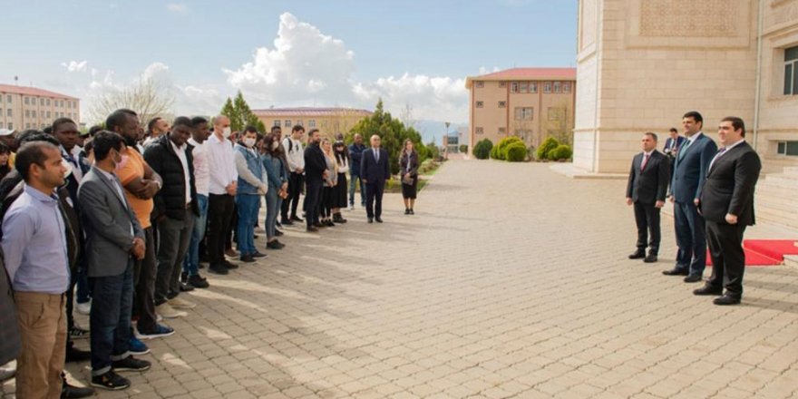 Ali Meclis Başkanı Talibov’un talimatıyla öğrencilere 1 aylık erzak