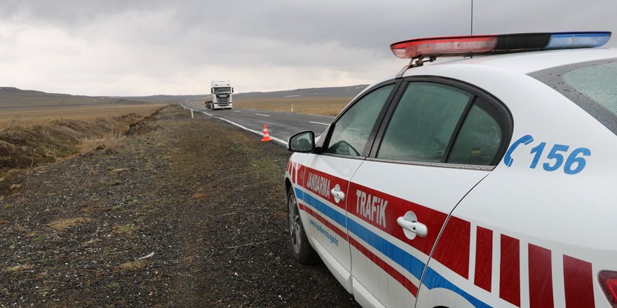 Jandarmanın radarlı özel trafik uygulamaları devam ediyor