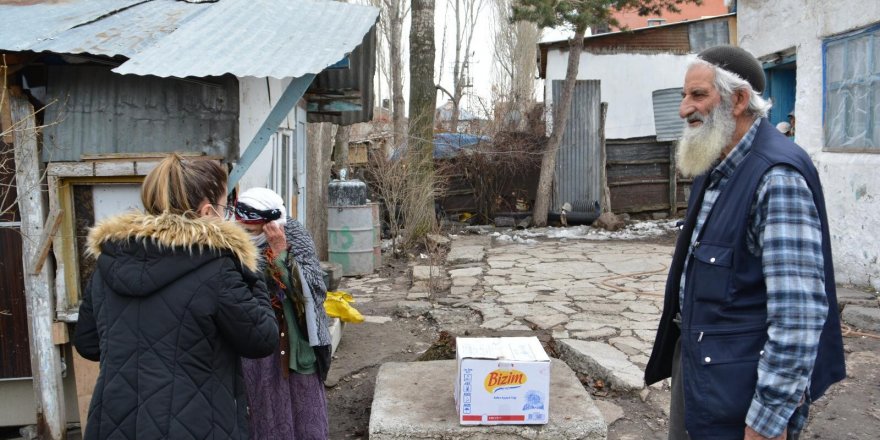 Sarıkamış Kaymakamlığı Covid 19 ile mücadele kapsamında yoğun mesai sarf ediyor