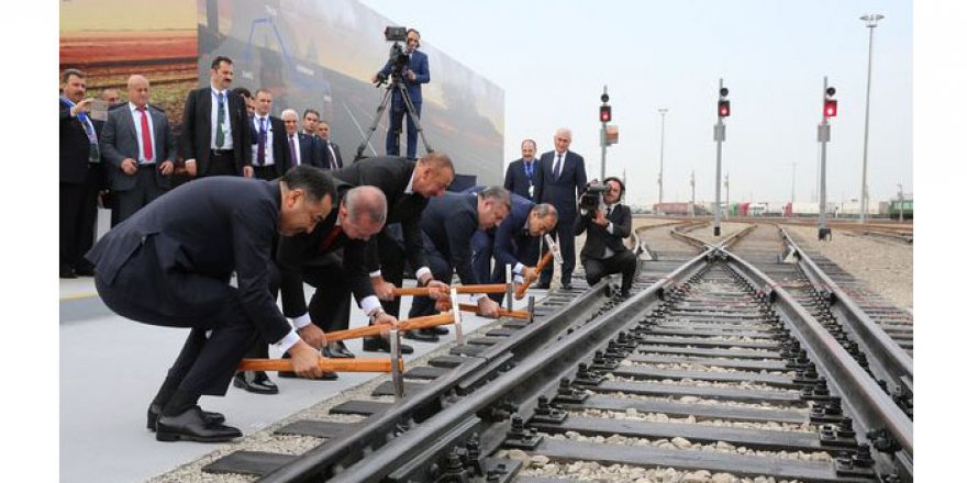 “Kars - Tiflis - Bakü demir yolunu Orta Asya’ya uzatabiliriz”