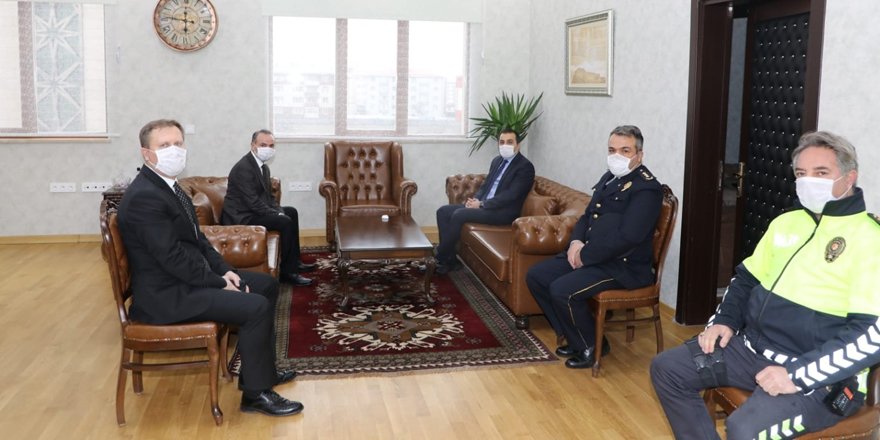 Vali Türker Öksüz’den, Emniyet Müdürlüğüne Polis Haftası ziyareti