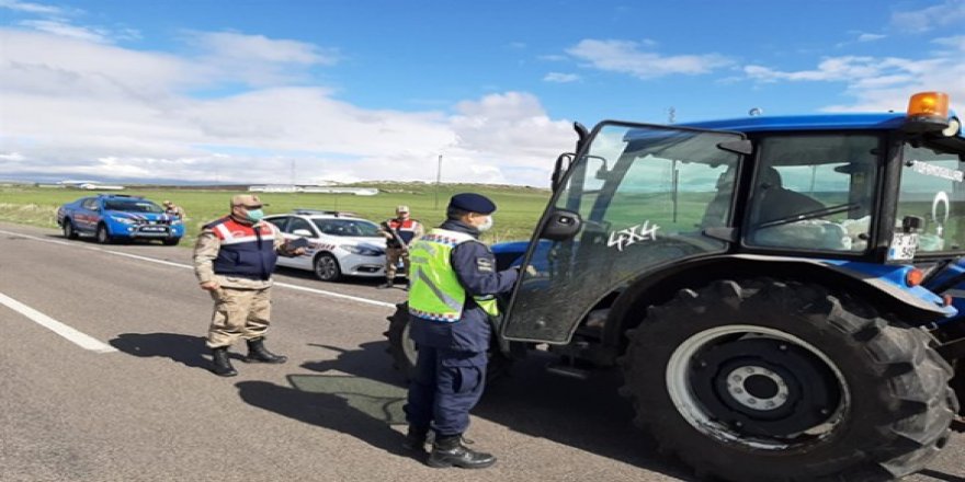 Kars'ta, 82 araç sürücüsüne, 28 bin 941 TL trafik para cezası