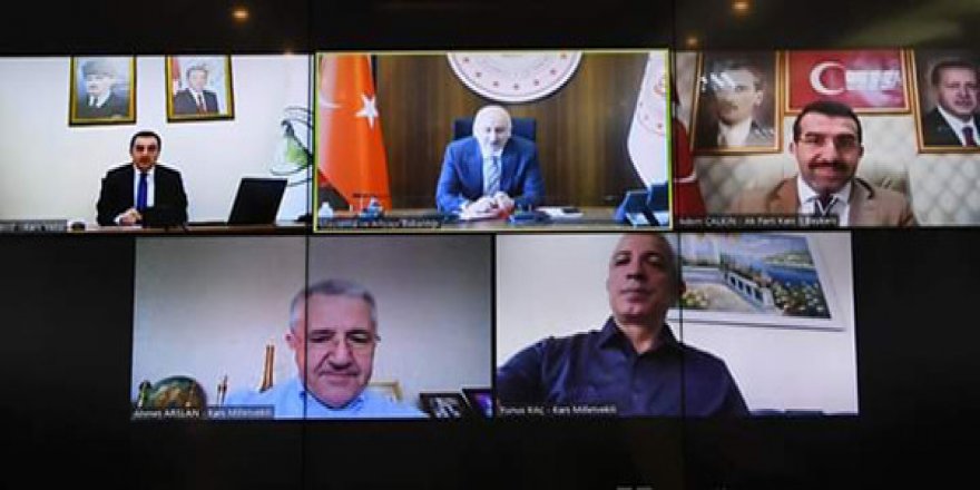 Kars’ın ulaştırma yatırımları video-konferansla istişare edildi