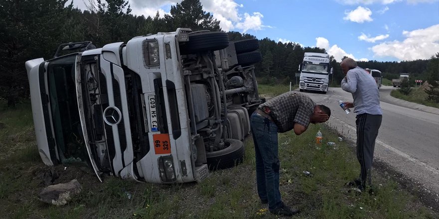 Kars'ta tanker devrildi: 1 yaralı