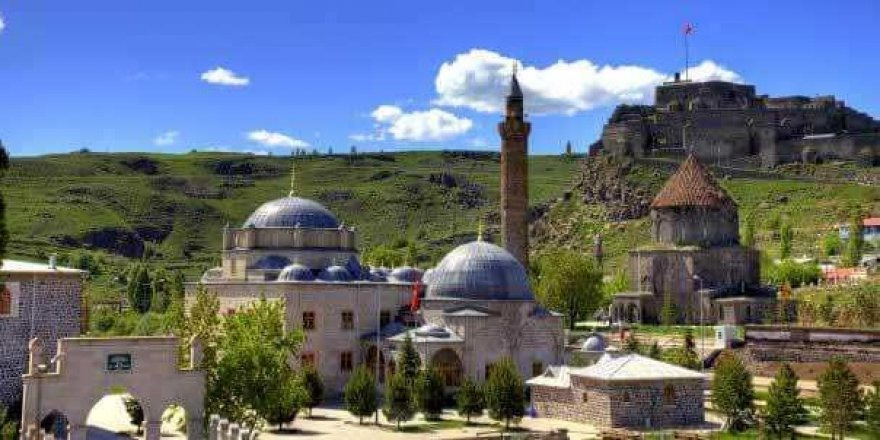 Kars'ta Kurban Bayramı namaz saati : 05:37